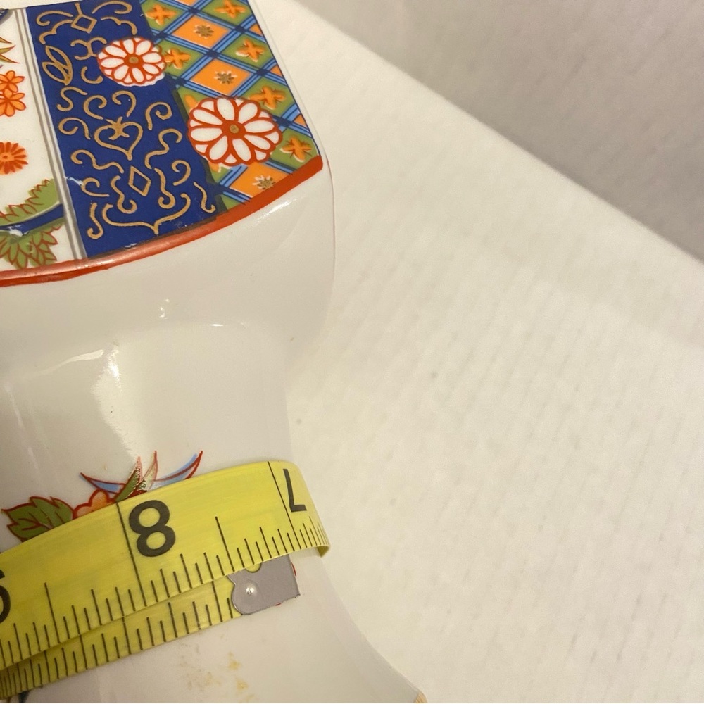 Japanese Imari Vase 1960’s Printed, Hand painted, Gilded Rim. - Picture 9 of 9